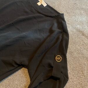 MICHAEL KORS Black Short Sleeve Relaxed Blouse with Gold Hardware on shoulders